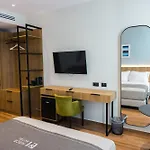 Mece Tirana