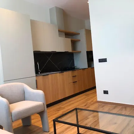 Mece 4* Tirana